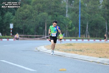 BINH DUONG NEW CITY HALF MARATHON 2024 - Ảnh #1735500