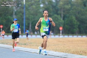 BINH DUONG NEW CITY HALF MARATHON 2024 - Ảnh #1735537