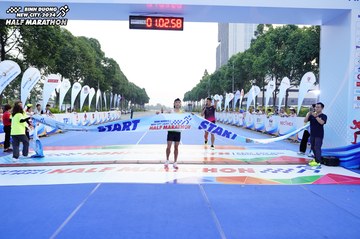 BINH DUONG NEW CITY HALF MARATHON 2024 - Ảnh #1770687