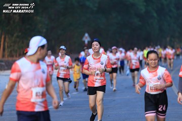 BINH DUONG NEW CITY HALF MARATHON 2024 - Ảnh #1772055