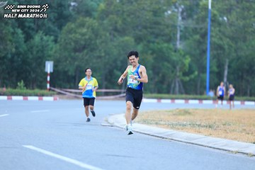 BINH DUONG NEW CITY HALF MARATHON 2024 - Ảnh #1735942