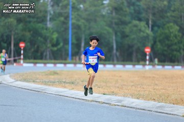 BINH DUONG NEW CITY HALF MARATHON 2024 - Ảnh #1735777