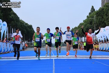 BINH DUONG NEW CITY HALF MARATHON 2024 - Ảnh #1737246