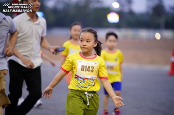 BINH DUONG NEW CITY HALF MARATHON 2024 - Ảnh #1725789