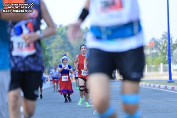 BINH DUONG NEW CITY HALF MARATHON 2024 - Ảnh #1767155