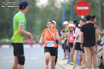 BINH DUONG NEW CITY HALF MARATHON 2024 - Ảnh #1736784