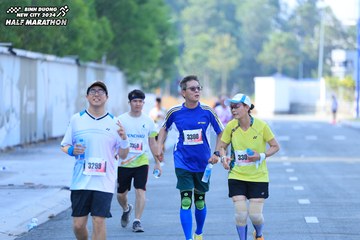 BINH DUONG NEW CITY HALF MARATHON 2024 - Ảnh #1770883