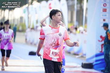 BINH DUONG NEW CITY HALF MARATHON 2024 - Ảnh #1759443