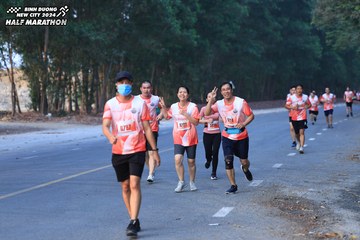 BINH DUONG NEW CITY HALF MARATHON 2024 - Ảnh #1750425