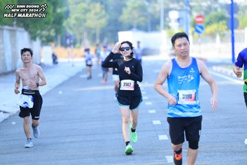 BINH DUONG NEW CITY HALF MARATHON 2024 - Ảnh #1770184