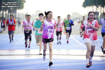 BINH DUONG NEW CITY HALF MARATHON 2024 - Ảnh #1761915