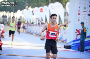 BINH DUONG NEW CITY HALF MARATHON 2024 - Ảnh #1762709