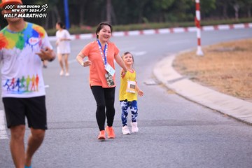 BINH DUONG NEW CITY HALF MARATHON 2024 - Ảnh #1727235