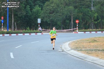 BINH DUONG NEW CITY HALF MARATHON 2024 - Ảnh #1735139