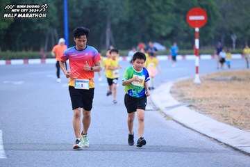 BINH DUONG NEW CITY HALF MARATHON 2024 - Ảnh #1726423