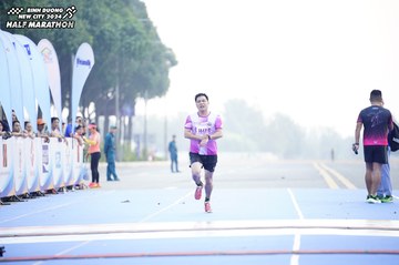 BINH DUONG NEW CITY HALF MARATHON 2024 - Ảnh #1771569