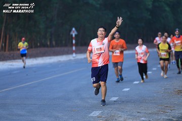 BINH DUONG NEW CITY HALF MARATHON 2024 - Ảnh #1750214