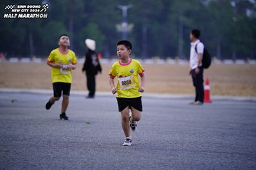 BINH DUONG NEW CITY HALF MARATHON 2024 - Ảnh #1725154