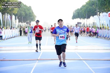BINH DUONG NEW CITY HALF MARATHON 2024 - Ảnh #1760960