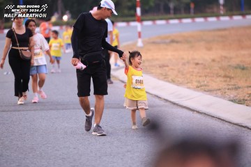 BINH DUONG NEW CITY HALF MARATHON 2024 - Ảnh #1727209