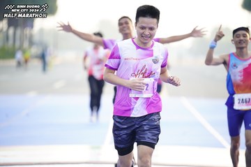 BINH DUONG NEW CITY HALF MARATHON 2024 - Ảnh #1758236