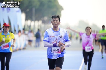 BINH DUONG NEW CITY HALF MARATHON 2024 - Ảnh #1763398