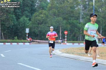 BINH DUONG NEW CITY HALF MARATHON 2024 - Ảnh #1735763