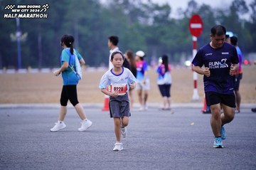BINH DUONG NEW CITY HALF MARATHON 2024 - Ảnh #1725287