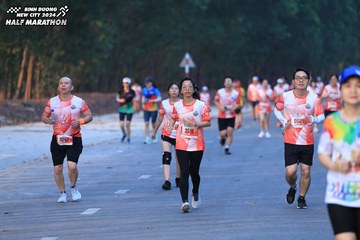 BINH DUONG NEW CITY HALF MARATHON 2024 - Ảnh #1771890