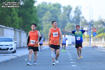 BINH DUONG NEW CITY HALF MARATHON 2024 - Ảnh #1766543
