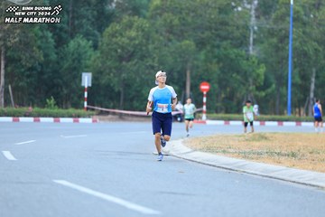 BINH DUONG NEW CITY HALF MARATHON 2024 - Ảnh #1735624