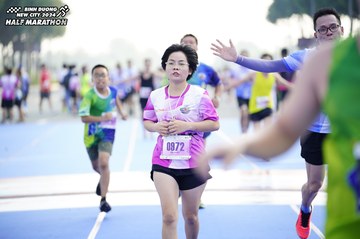 BINH DUONG NEW CITY HALF MARATHON 2024 - Ảnh #1760796