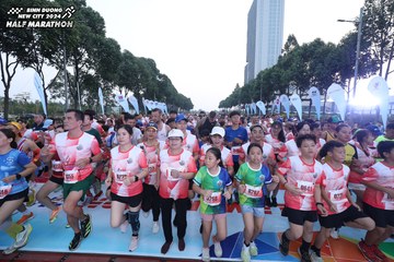 BINH DUONG NEW CITY HALF MARATHON 2024 - Ảnh #1738150