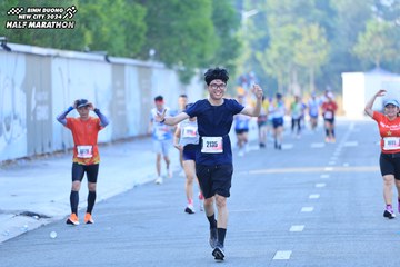 BINH DUONG NEW CITY HALF MARATHON 2024 - Ảnh #1768930