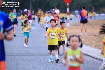 BINH DUONG NEW CITY HALF MARATHON 2024 - Ảnh #1726697