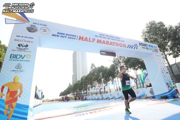 BINH DUONG NEW CITY HALF MARATHON 2024 - Ảnh #1818887