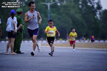 BINH DUONG NEW CITY HALF MARATHON 2024 - Ảnh #1724978