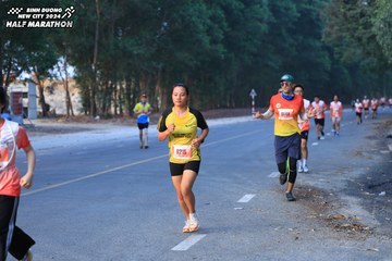BINH DUONG NEW CITY HALF MARATHON 2024 - Ảnh #1750261