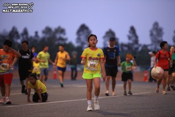 BINH DUONG NEW CITY HALF MARATHON 2024 - Ảnh #1728355
