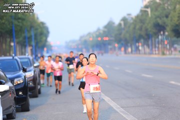 BINH DUONG NEW CITY HALF MARATHON 2024 - Ảnh #1739930