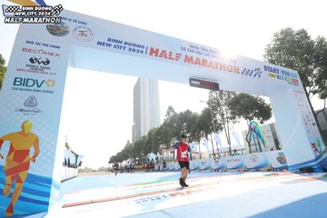 BINH DUONG NEW CITY HALF MARATHON 2024 - Ảnh #1819224