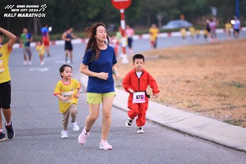 BINH DUONG NEW CITY HALF MARATHON 2024 - Ảnh #1727096