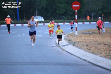 BINH DUONG NEW CITY HALF MARATHON 2024 - Ảnh #1726086