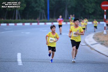BINH DUONG NEW CITY HALF MARATHON 2024 - Ảnh #1726286