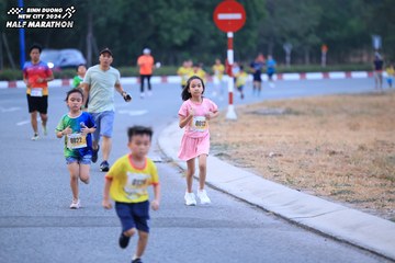 BINH DUONG NEW CITY HALF MARATHON 2024 - Ảnh #1726403