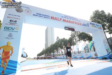 BINH DUONG NEW CITY HALF MARATHON 2024 - Ảnh #1819187