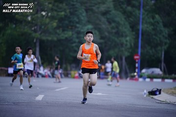 BINH DUONG NEW CITY HALF MARATHON 2024 - Ảnh #1724525