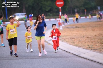 BINH DUONG NEW CITY HALF MARATHON 2024 - Ảnh #1727090