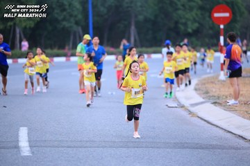 BINH DUONG NEW CITY HALF MARATHON 2024 - Ảnh #1726625