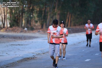 BINH DUONG NEW CITY HALF MARATHON 2024 - Ảnh #1750854